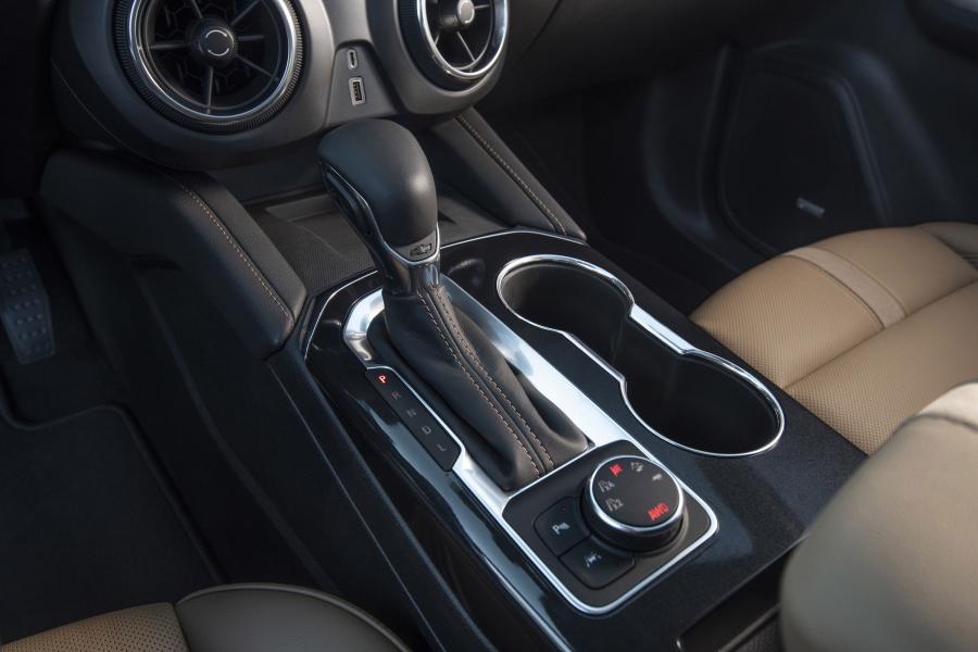 Детали интерьера Chevrolet Blazer Premier 2018 года  (фото 17 из 26)